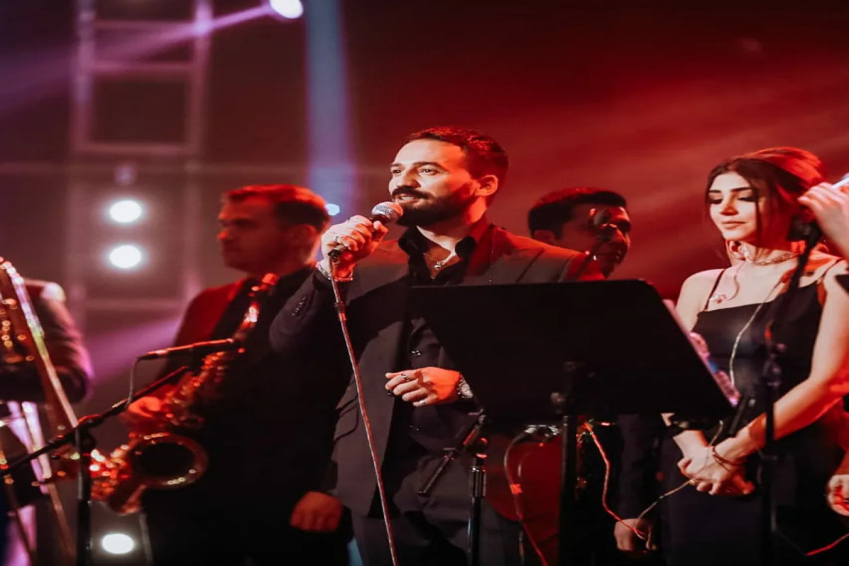 Известный азербайджанский певец организовал благотворительный концерт-ФОТОСЕССИЯ 