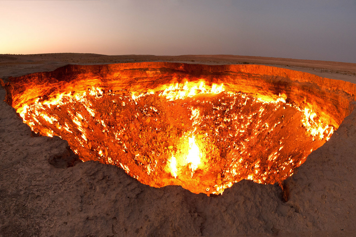 Президент Туркмении не сможет потушить «Врата ада»