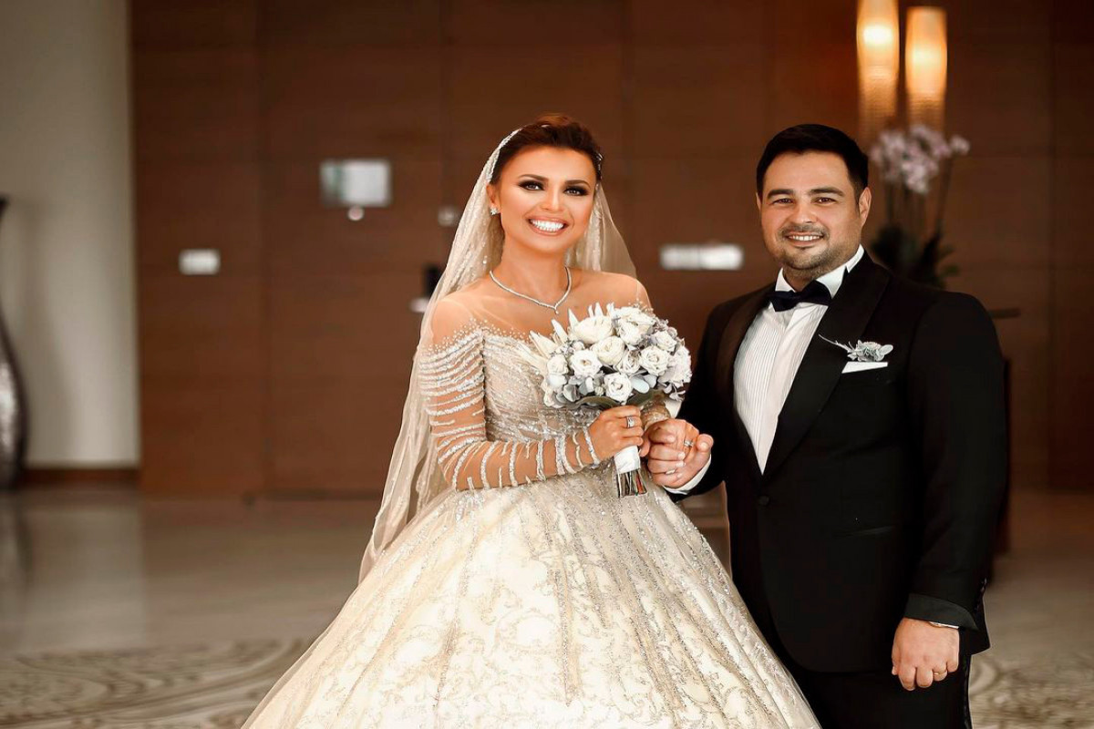 Азербайджанская певица выставила на продажу свадебное платье