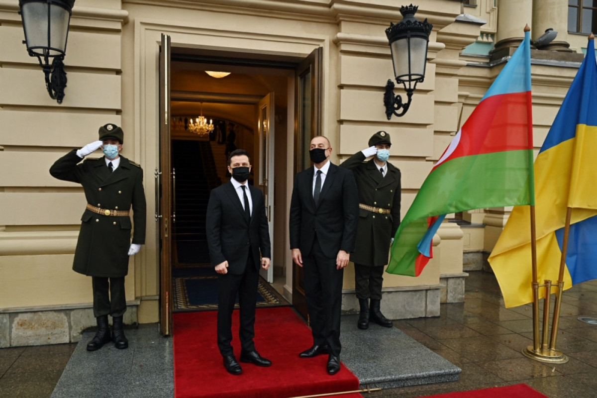 Началась встреча один на один президентов Азербайджана и Украины-ОБНОВЛЕНО 