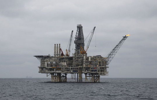 SOCAR эвакуировал своих сотрудников с морских платформ