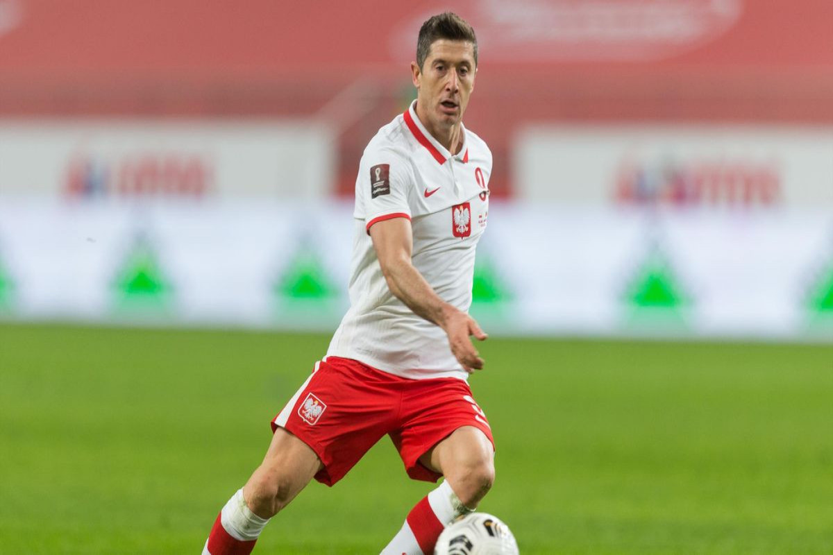 Нападающий «Баварии» и сборной Польши Роберт Левандовски