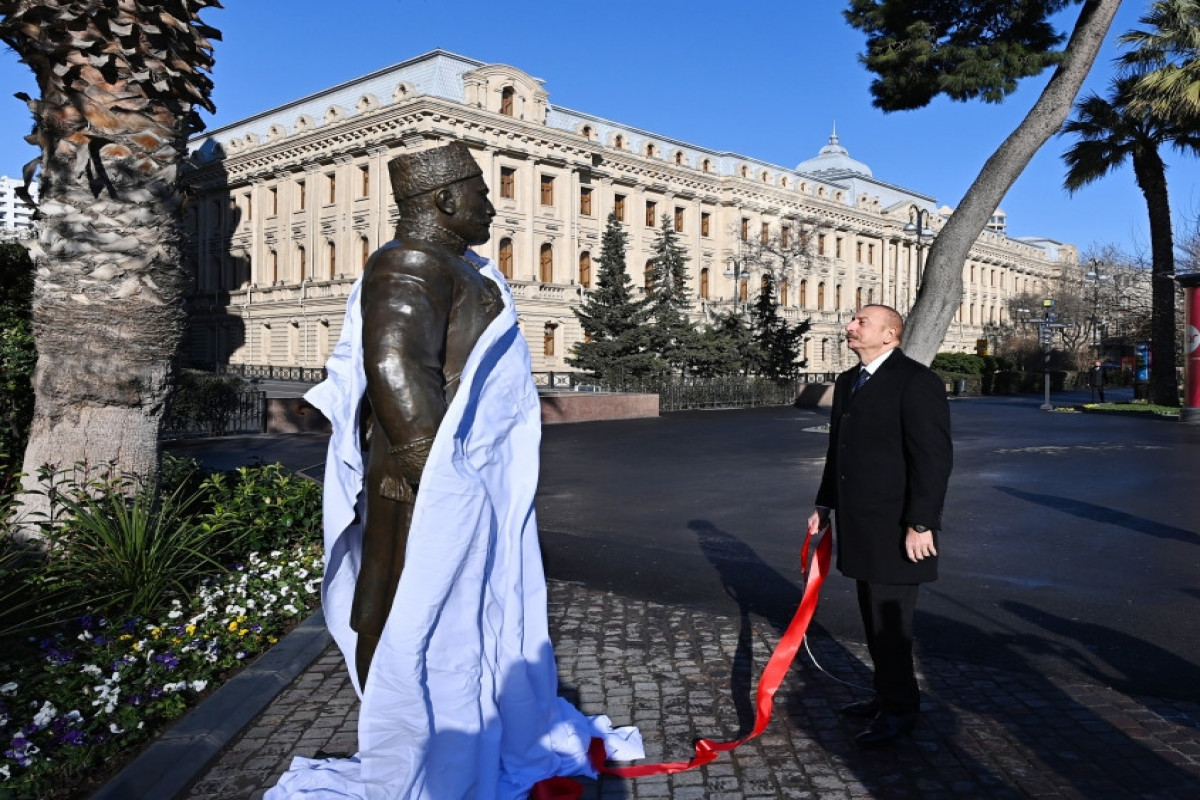 Ильхам Алиев принял участие в открытии памятника Гаджи Зейналабдину Тагиеву