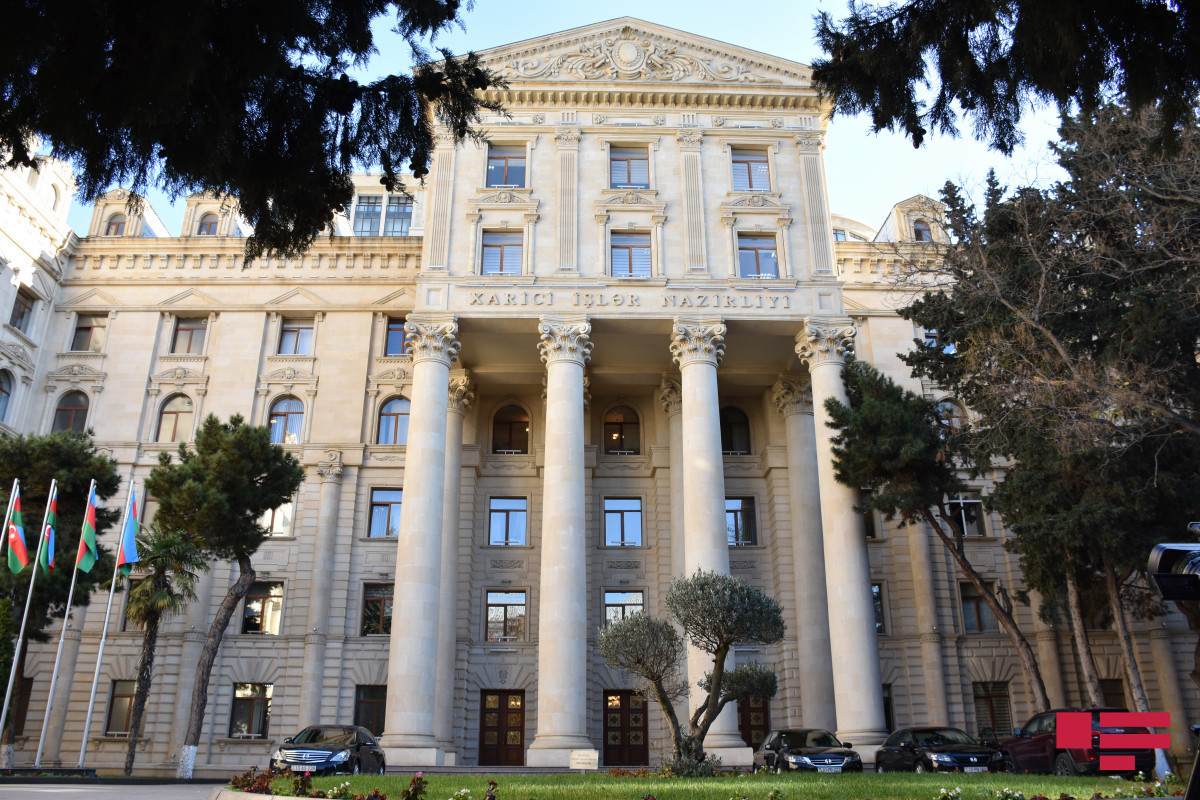 МИД Азербайджана осудил заявление министра иностранных дел Франции