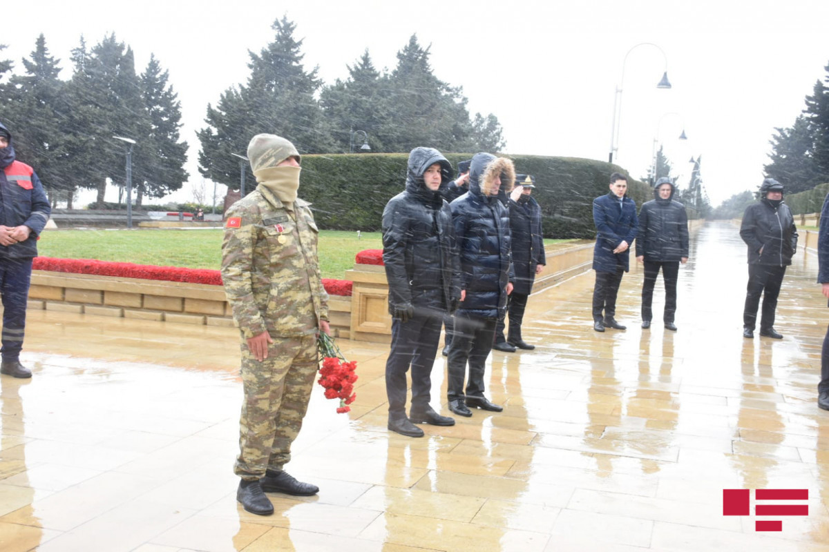 В Азербайджане минутой молчания почтили память жертв трагедии 20 Января-ФОТО 