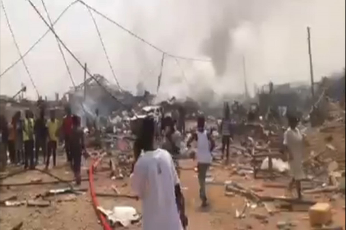 При взрыве грузовика в Гане погибли не менее 17 человек-ВИДЕО 