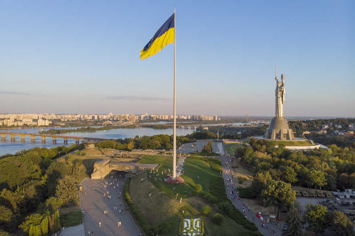 Власти Украины начали распространять инструкции на случай начала войны