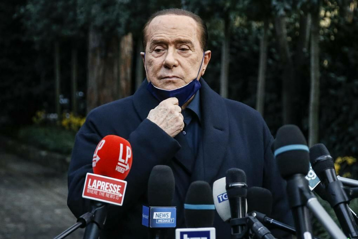 Берлускони снял свою кандидатуру с выборов президента Италии