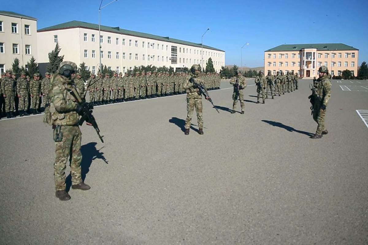 В армии Азербайджана продолжаются учебные сборы военнообязанных-ВИДЕО 