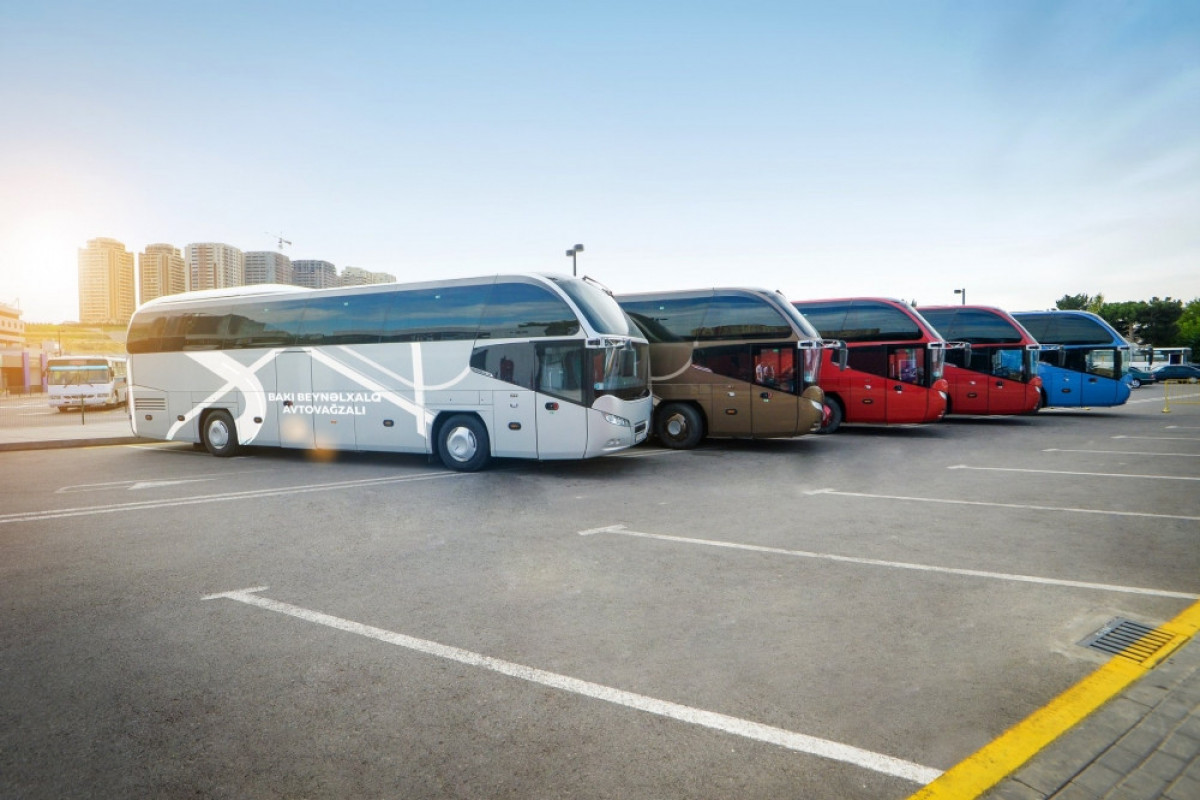 Первые пассажирские автобусы отправились в рейс в Шушу и Агдам
