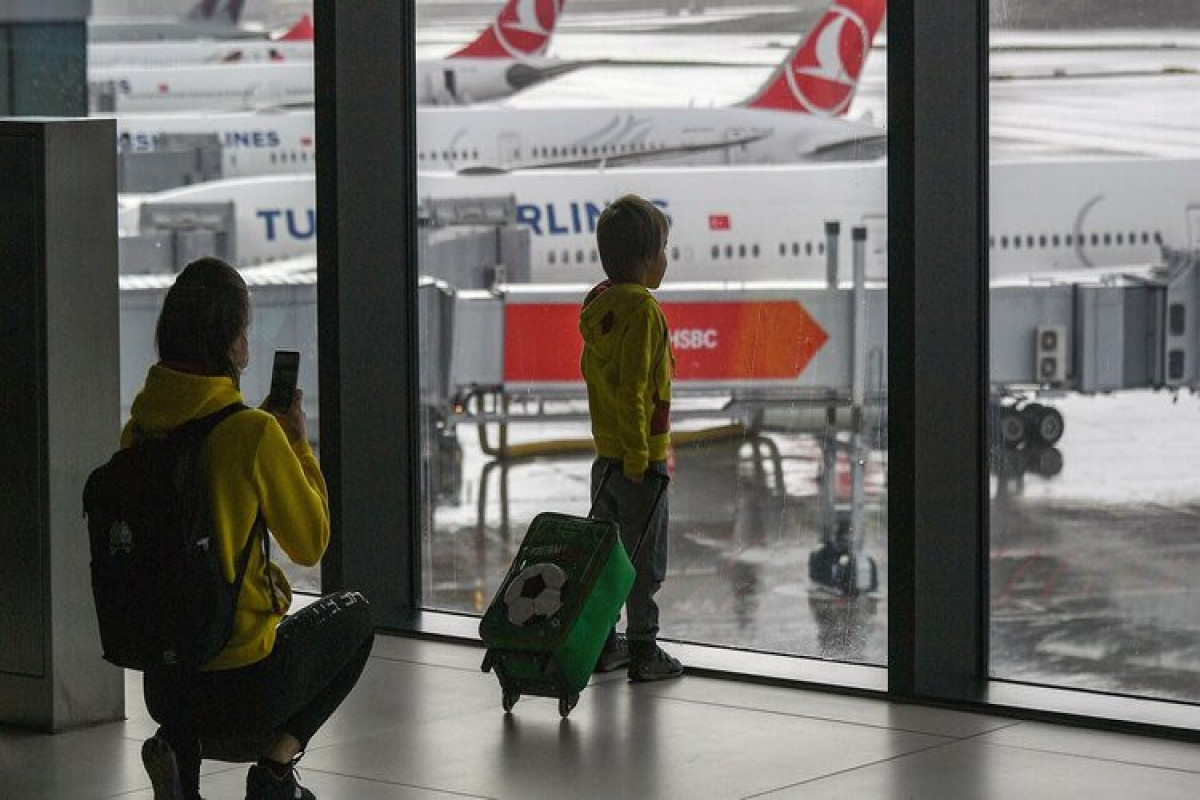 Стамбульский аэропорт сегодня возобновит работу