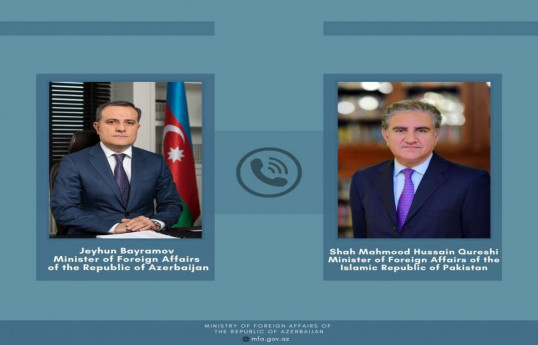 Джейхун Байрамов провел телефонный разговор с главой МИД Пакистана