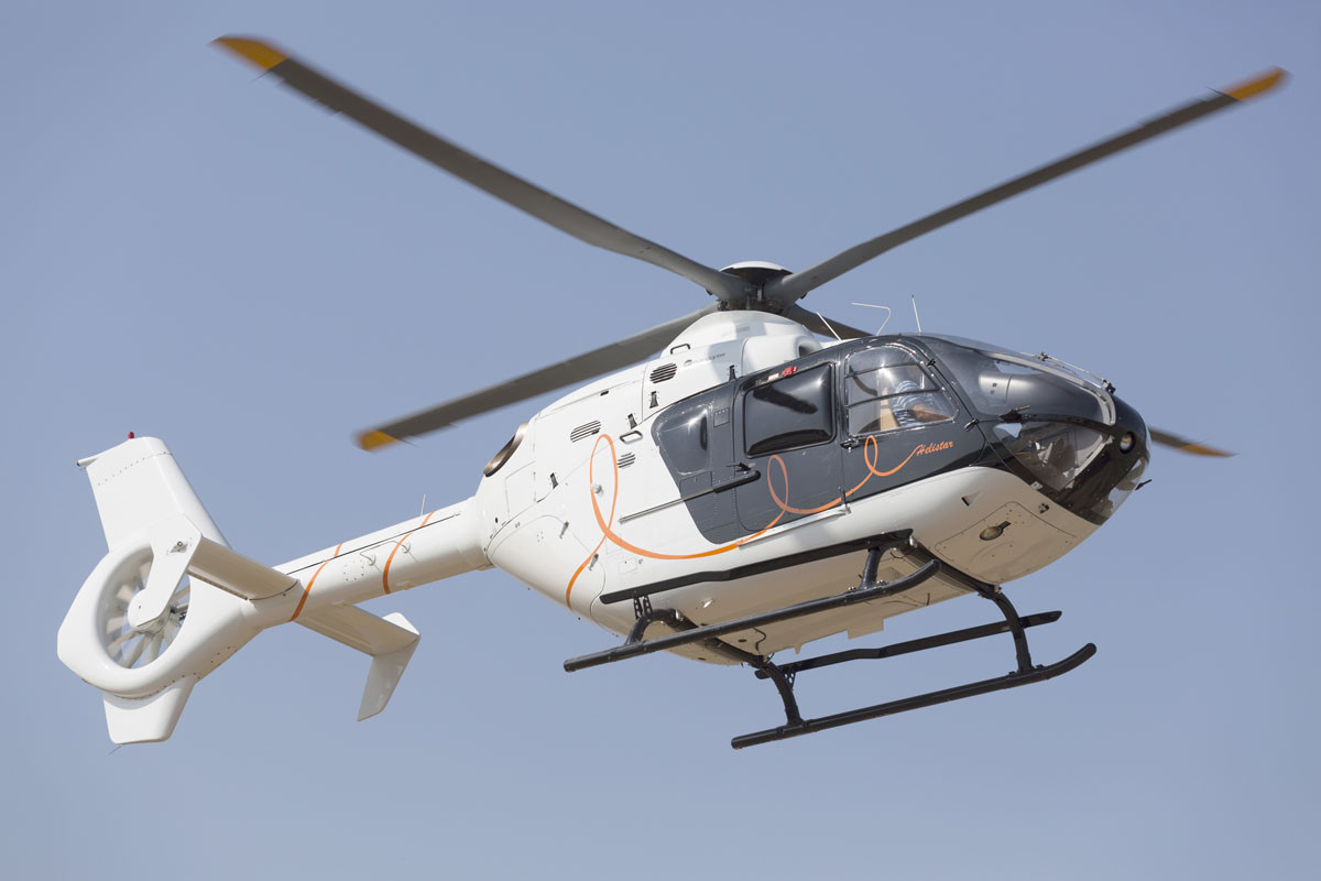 В Азербайджане выставляются на аукцион три вертолета
