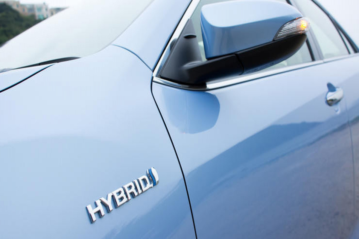Азербайджан увеличил импорт гибридных автомобилей