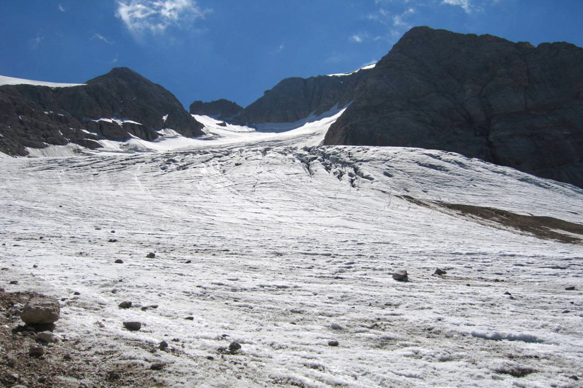 В Италии при обрушении ледника погибли шесть человек, десять пропали без вести