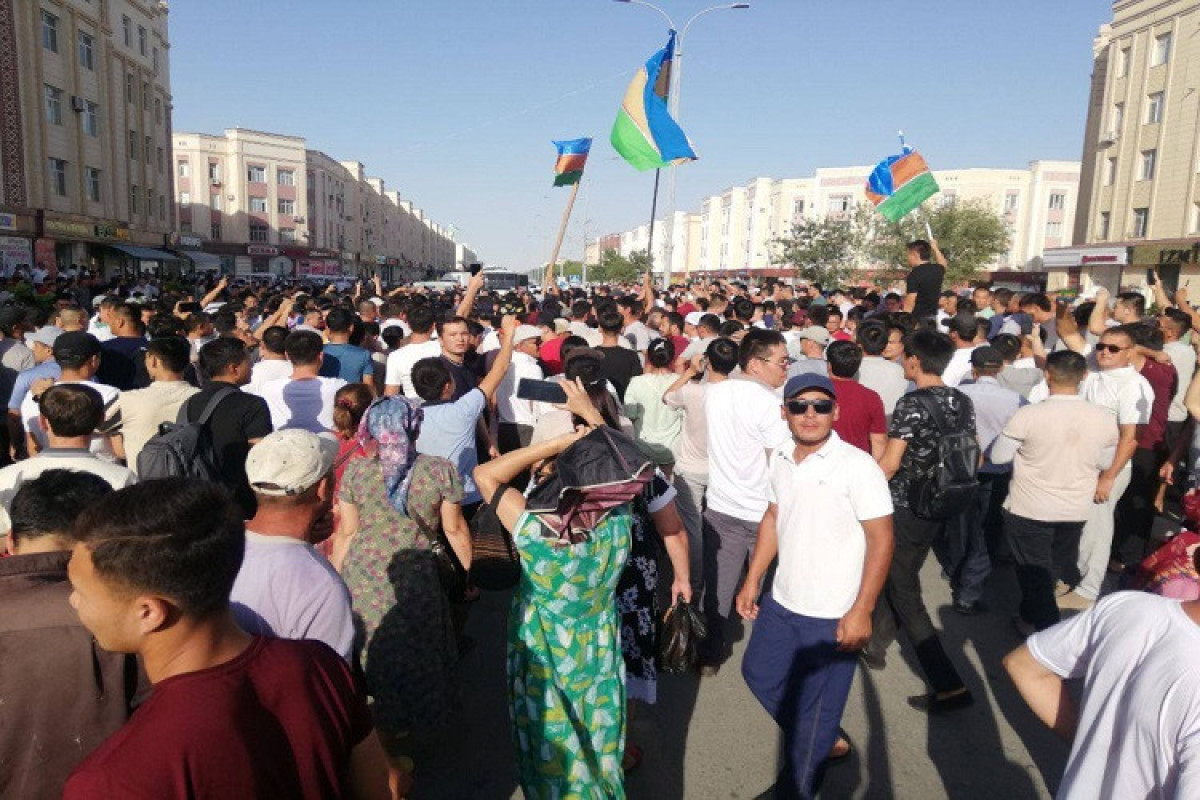 Беспорядки в Узбекистане: много погибших, более 200 пострадавших