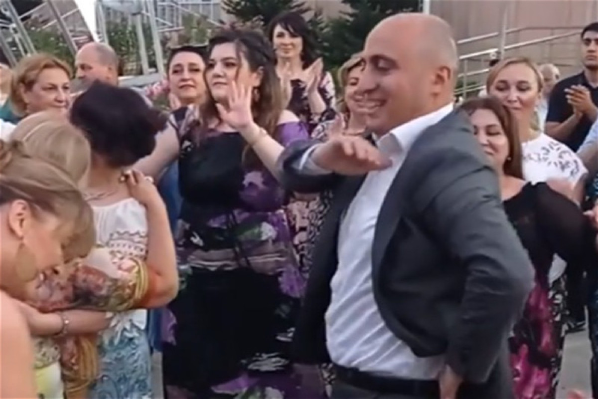 Азербайджанский министр станцевал на свадьбе в школе-интернате-ВИДЕО 