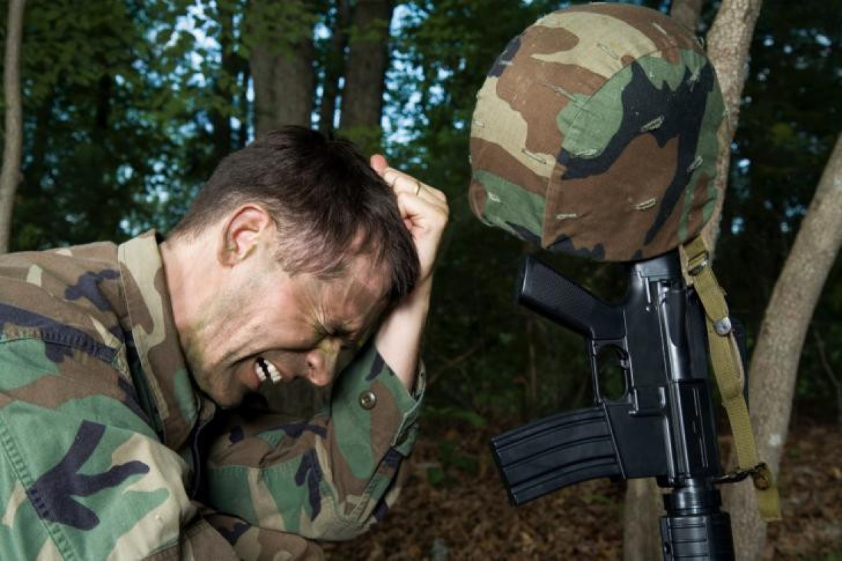 Поствоенный синдром: Что толкает ветеранов войны к суициду и как можно предотвратить это?