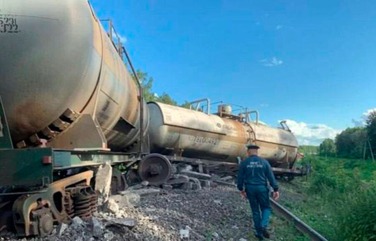 Под Тулой 12 вагонов сошли с рельсов из-за попытки ограбления поезда на ходу