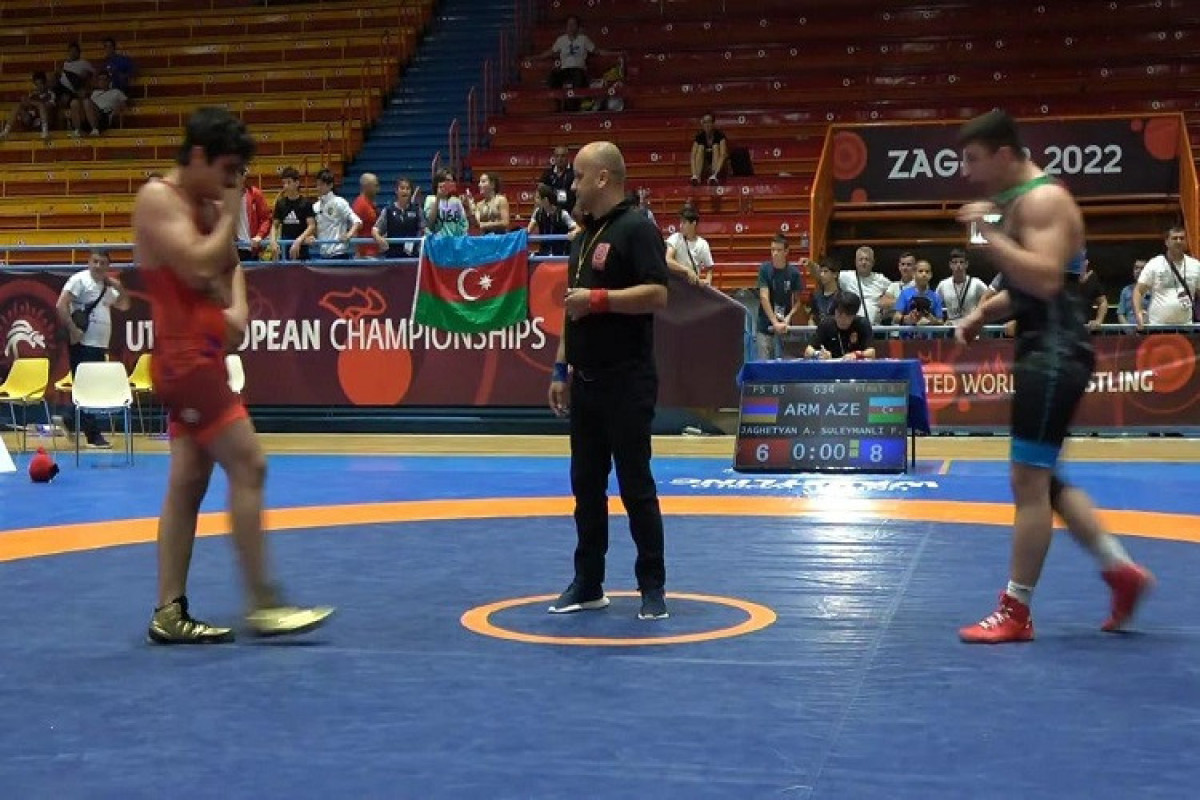 Юный азербайджанский борец, победив армянина, завоевал бронзу Чемпионата Европы