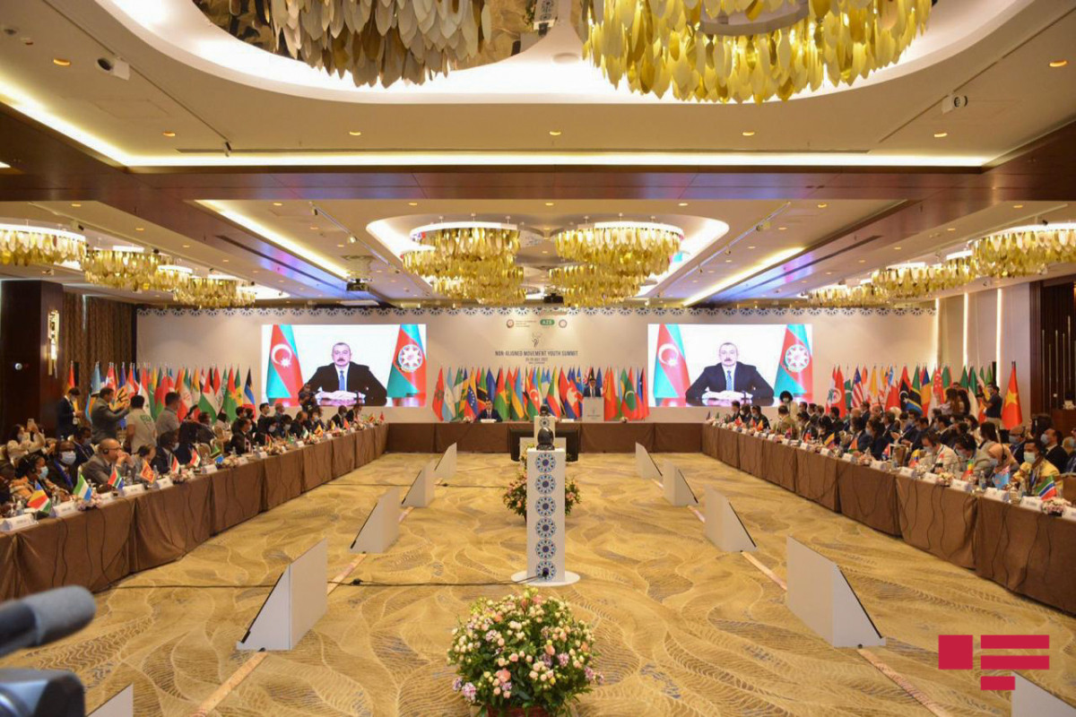 В Баку Молодежный саммит Движения неприсоединения стартовал с обращения Ильхама Алиева