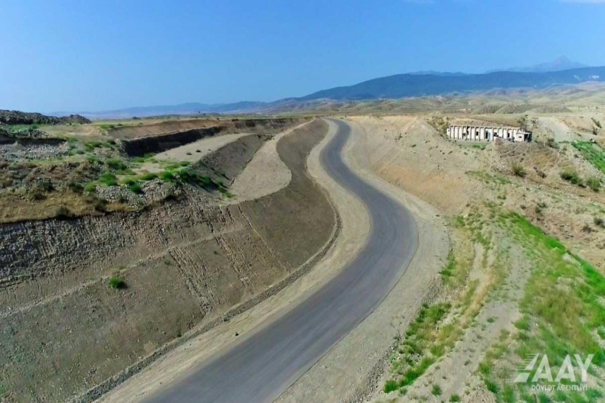 В Азербайджане продолжается строительство новой автомобильной дороги-ФОТО 