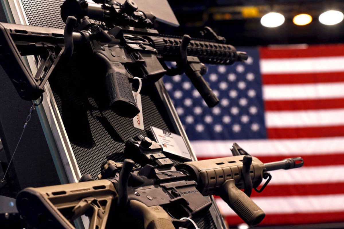 Палата представителей США одобрила запрет продажи штурмовых винтовок