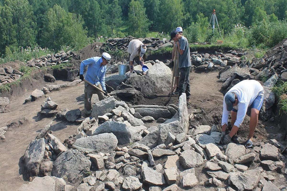 В Алтайском крае нашли древнее захоронение «Ромео и Джульетты»