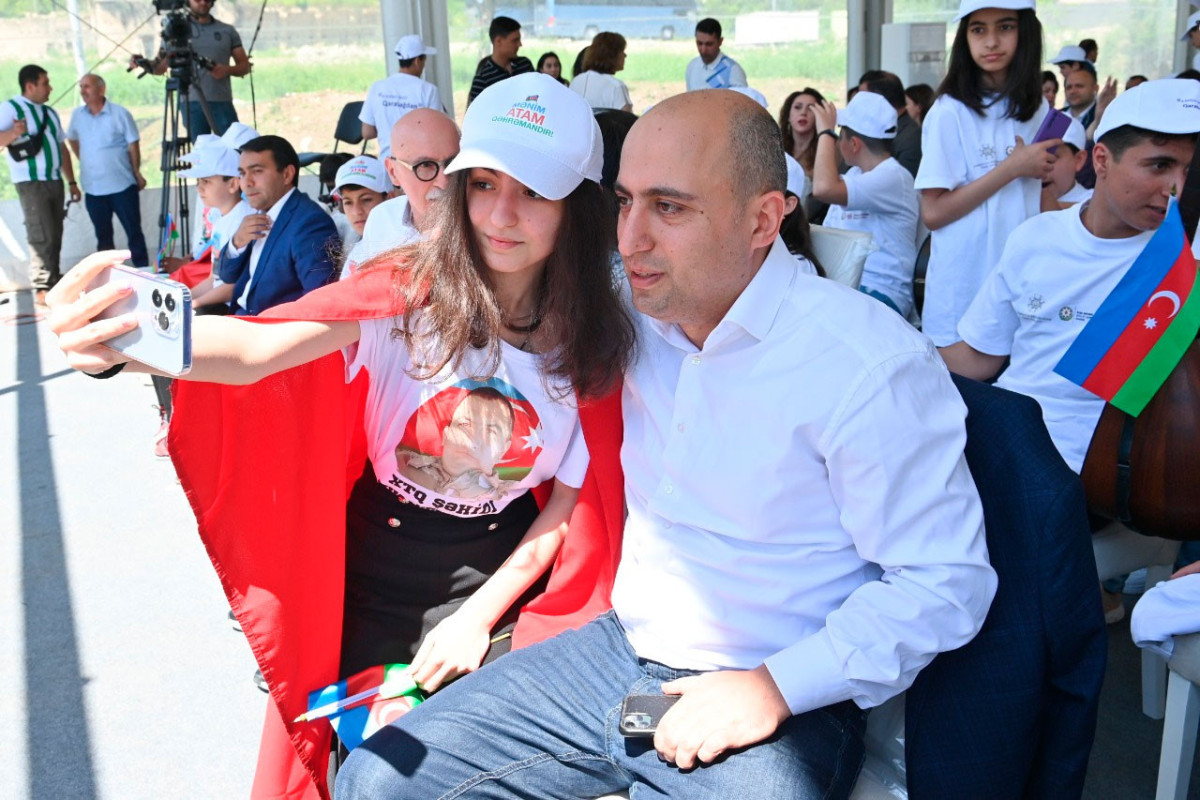 Эмин Амруллаев: Горжусь тем, что нахожусь в окружении детей, чьи отцы отдали жизнь за освобождение территорий-ФОТО -ВИДЕО 