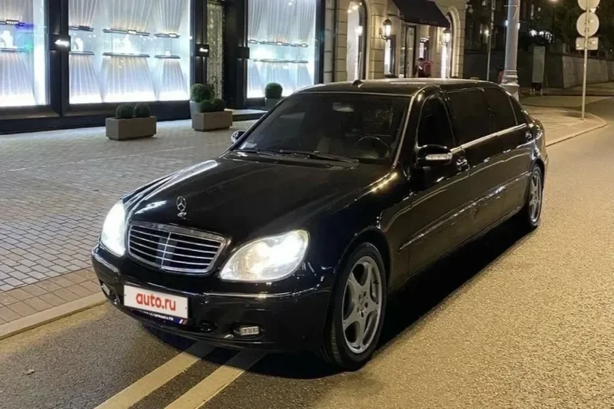В России выставили на продажу лимузин покойного Жирновского