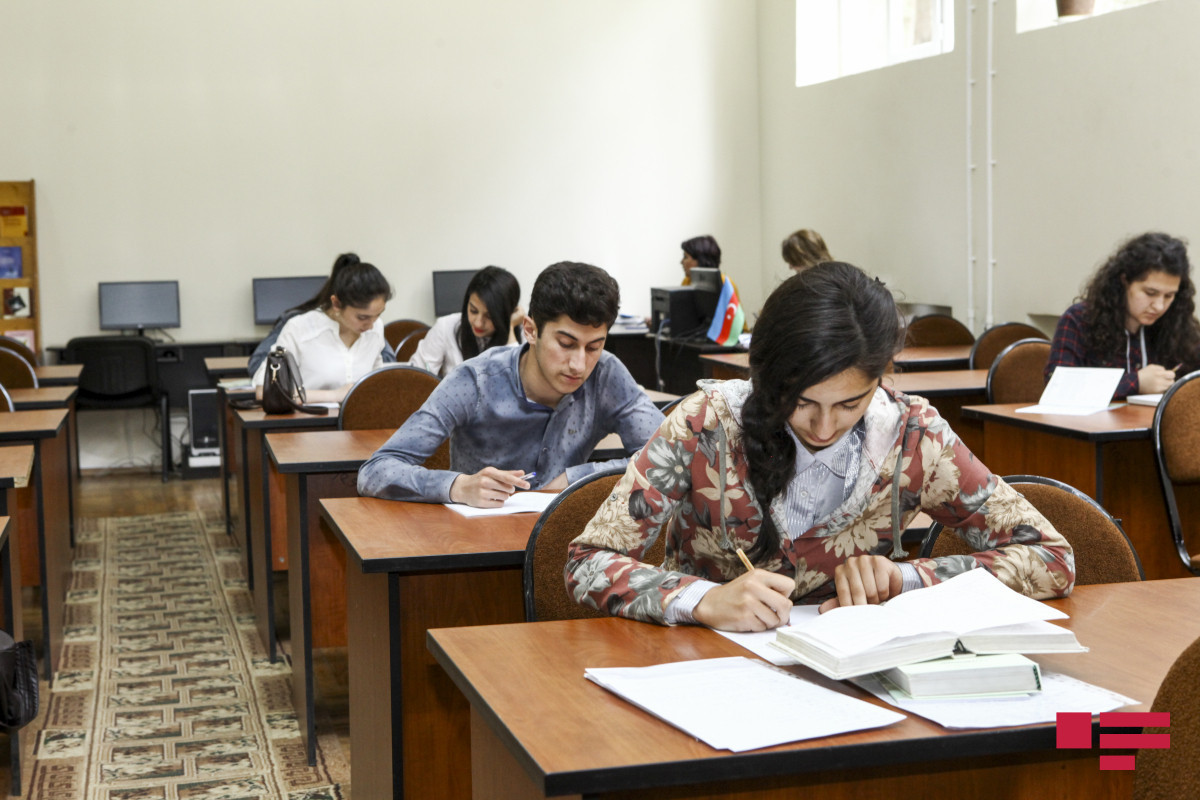 Сегодня в Азербайджане пройдет экзамен в вузы по I и IV группам специальностей