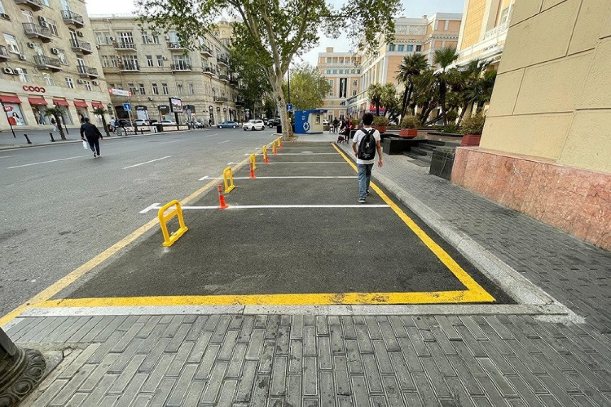 Председатель Союза кинематографистов ушла от ответа на вопрос о незаконной парковке в Баку