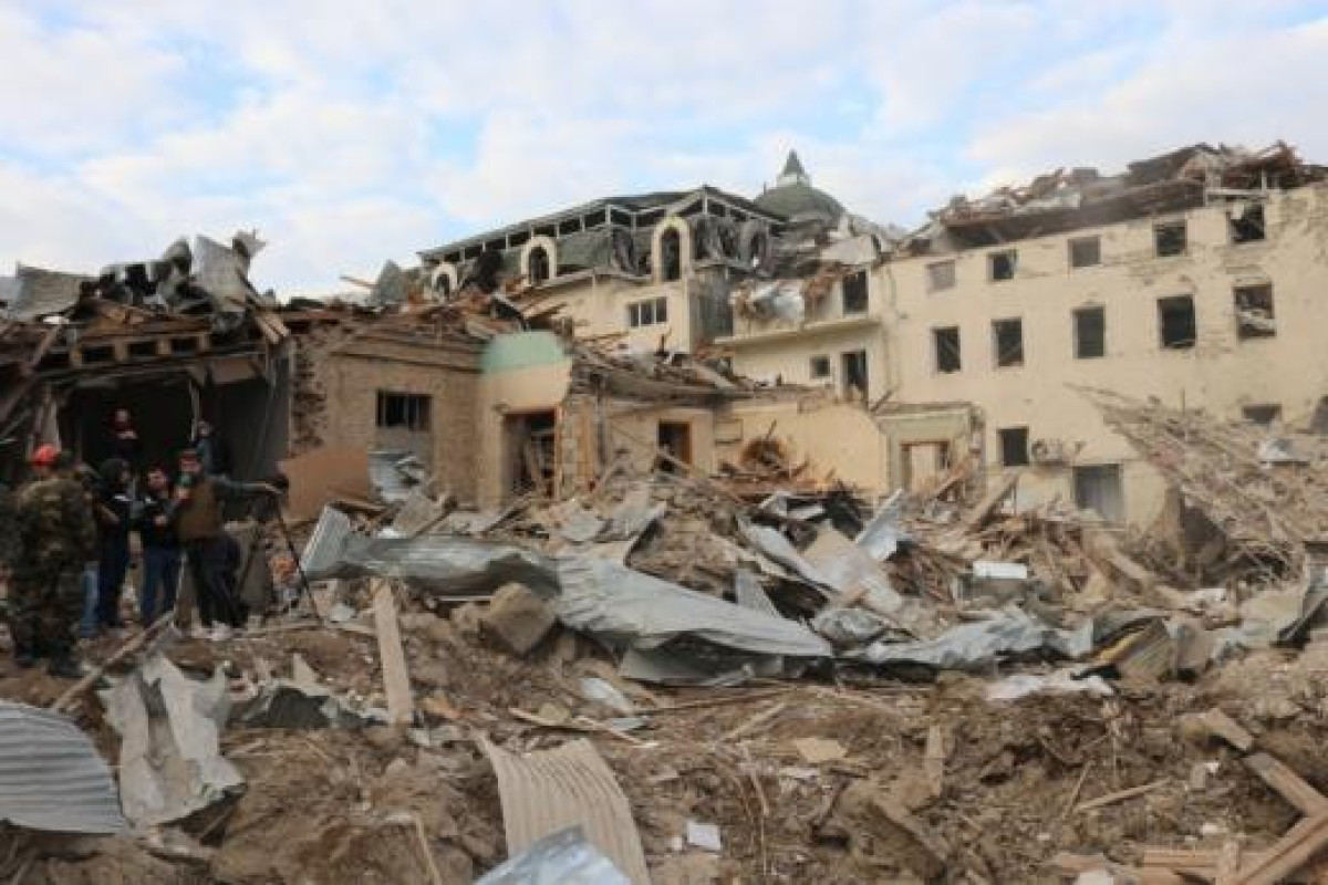 В Гяндже отремонтируют и отстроят разрушенные армянскими обстрелами дома