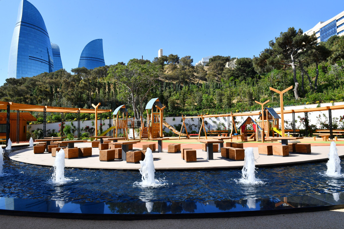 Ильхам Алиев посетил новый парк в Баку "Чемберекенд"-ФОТО 