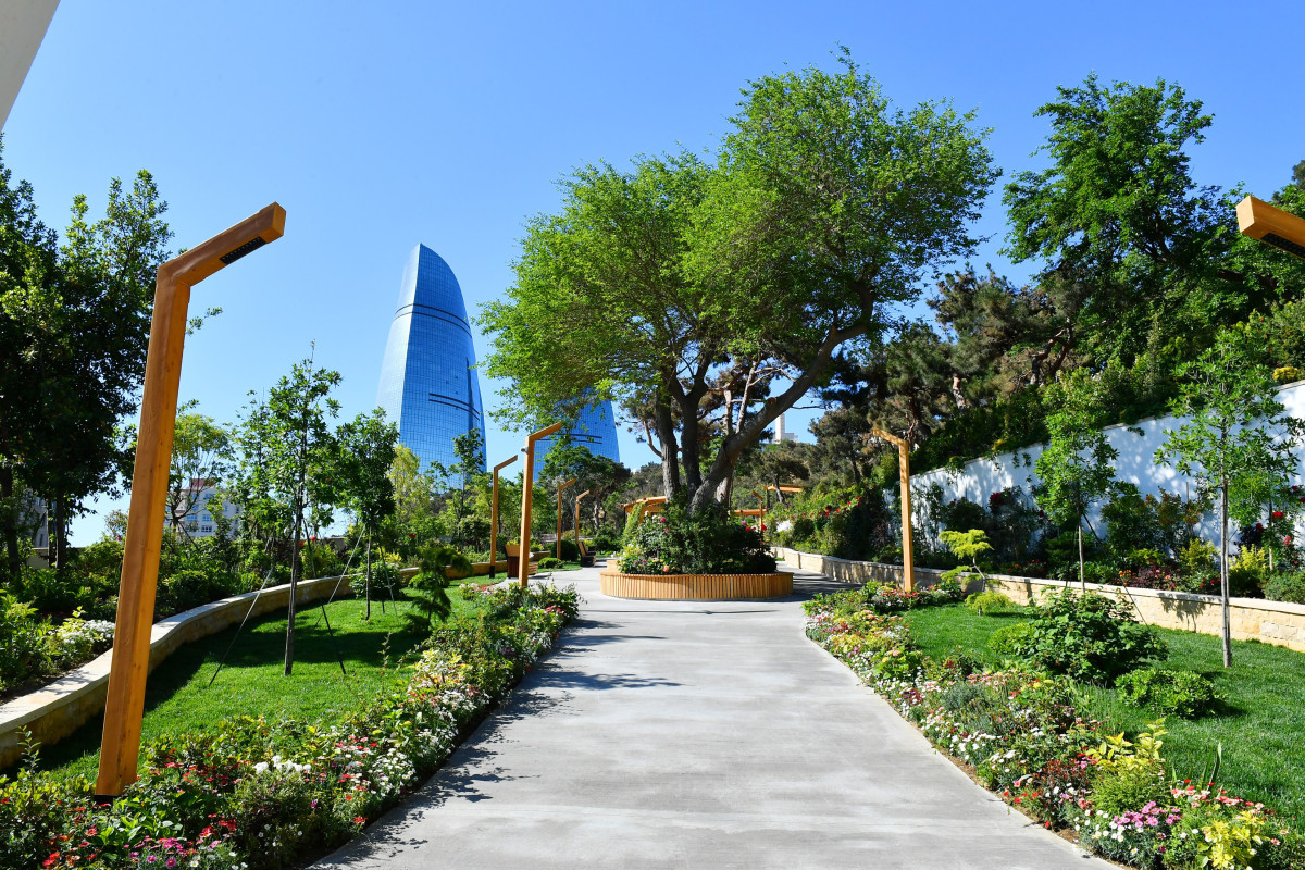 Ильхам Алиев посетил новый парк в Баку "Чемберекенд"-ФОТО 
