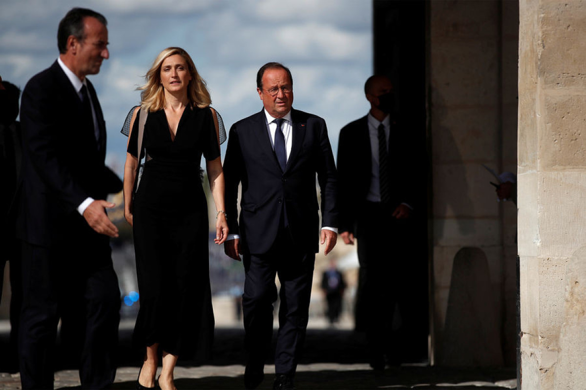 Экс-президент Франции тайно женился на молодой актрисе