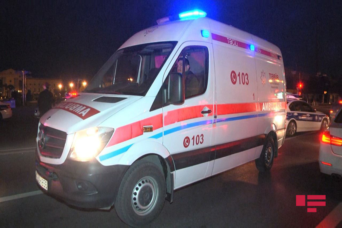 В Азербайджане автобус с туристами попал в ДТП, пострадали 16 человек