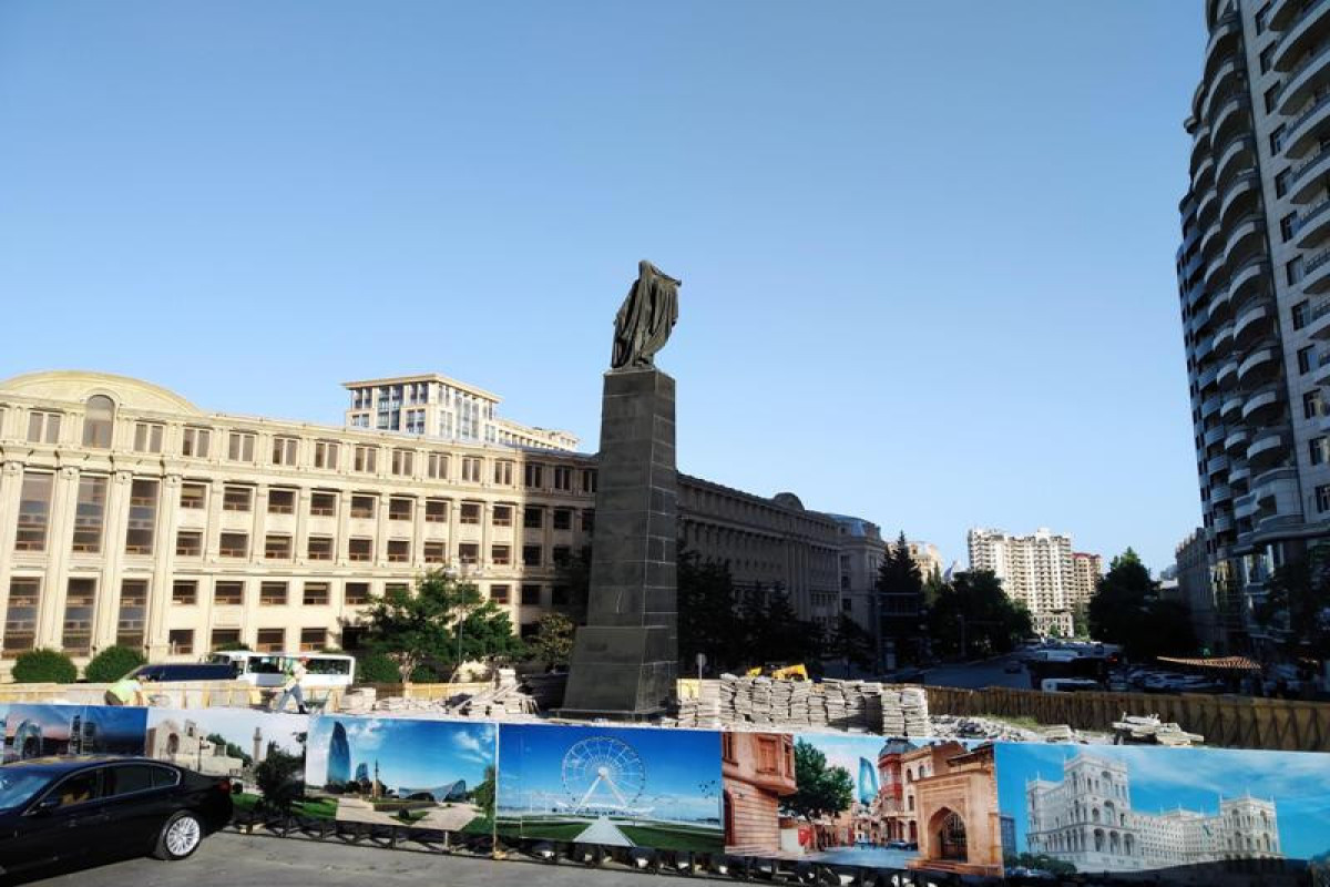 В ИВ Баку прокомментировали слухи о сносе памятника "Освобожденной азербайджанке"