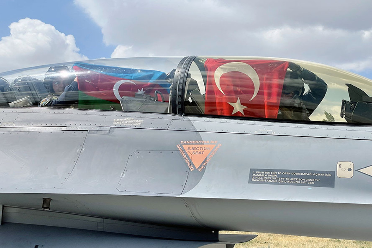 Азербайджанские пилоты в международных учениях в Турции-ФОТО 