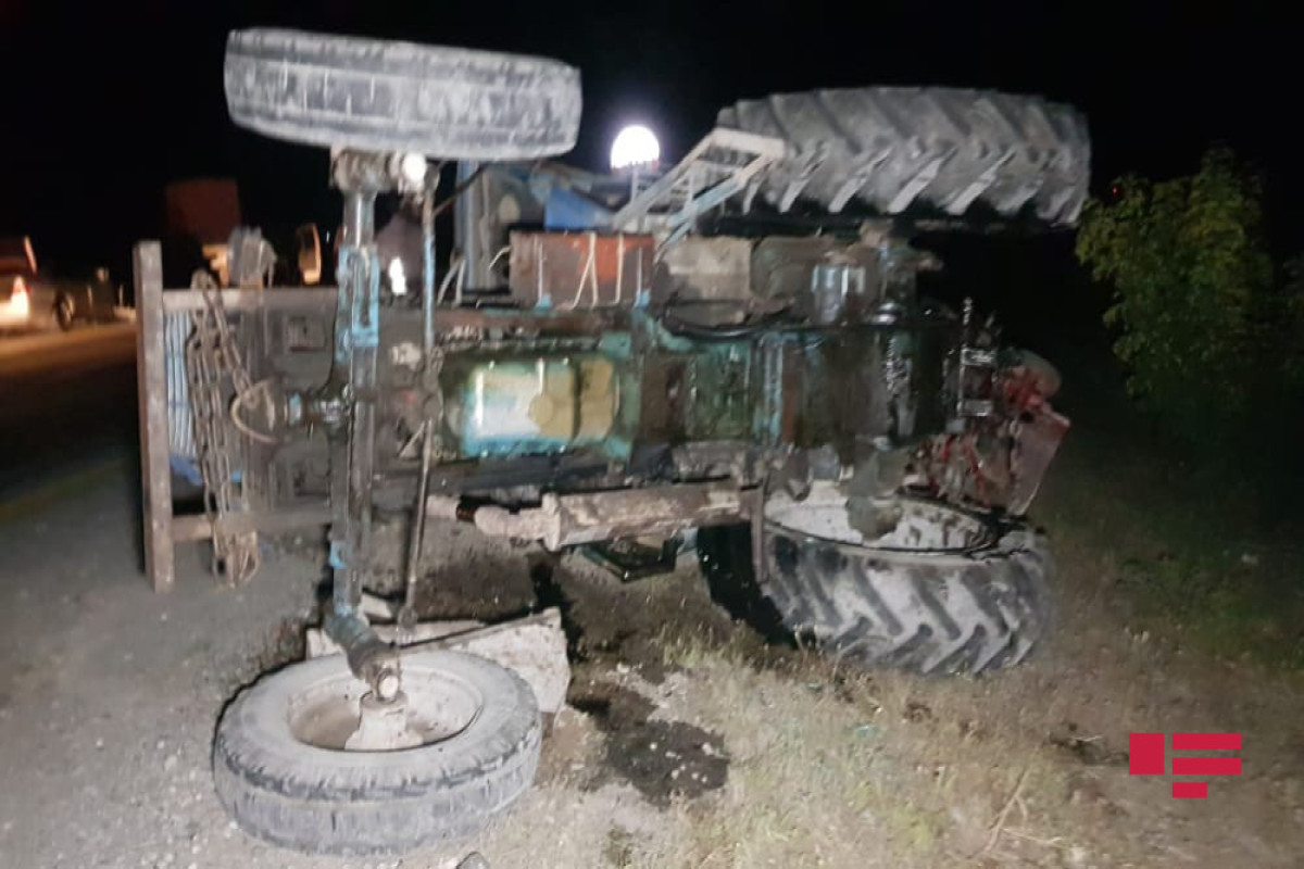 В Уджаре столкнулись трактор, легковушка, грузовик и микроавтоус: ранены четверо-ФОТО 