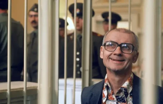 Психоаналитик объяснил интерес людей к историям о маньяках