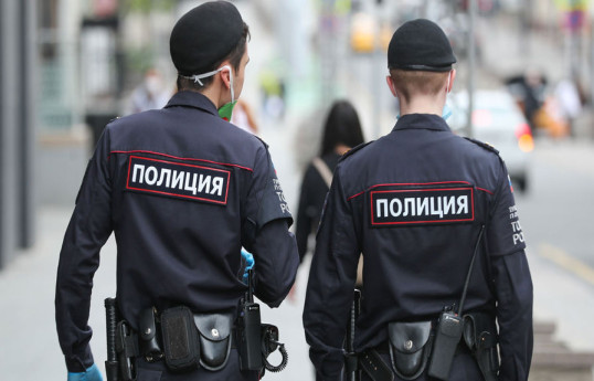 В России мужчина облил свою девушку бензином и поджег ее