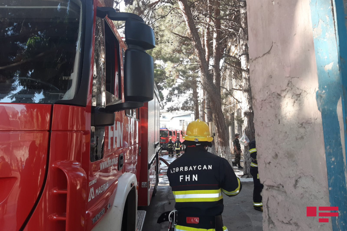 Пожар в школе в Баку потушен-ФОТО -ОБНОВЛЕНО 