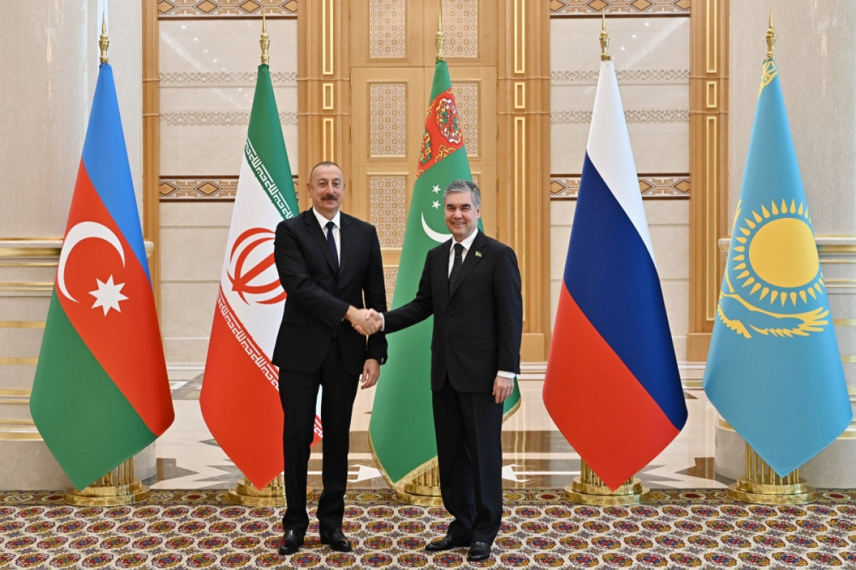 Президент Ильхам Алиев встретился с Гурбангулы Бердымухамедовым-ФОТО 