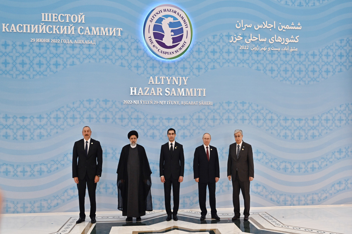 Ильхам Алиев принимает участие на саммите прикаспийских государств -ФОТО 