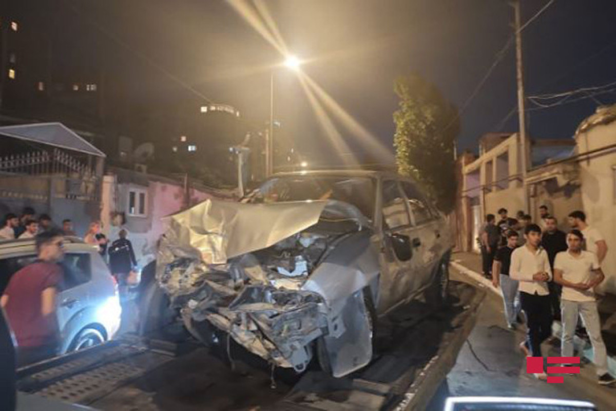 В Баку столкнулись четыре автомобиля, есть пострадавшие-ФОТО 