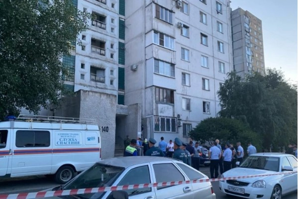 В России азербайджанка выбросила детей из окна высотки и покончила с собой-ПРИЧИНЫ НЕИЗВЕСТНЫ -ФОТО 