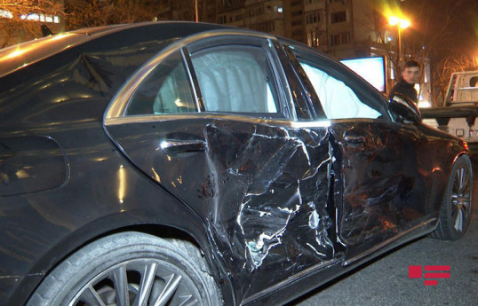 В Баку в аварию попал автомобиль за полмиллиона манатов -ФОТО -ВИДЕО 