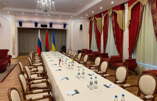 Делегация Украины покинула Беловежскую пущу на вертолетах