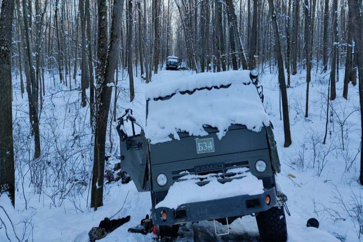 Под Харьковом уничтожили колонну российской боевой техники-ФОТО 